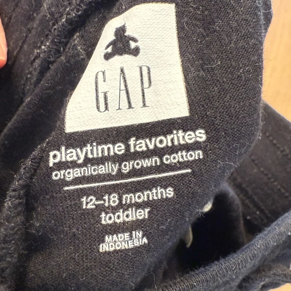 GAP Baby 5 piece bundle sweatshirt, long sleeve, sweater, 2 sweatpants